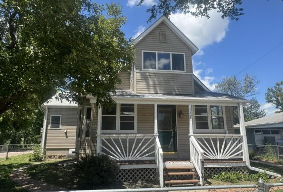 833446 1121 River Drive