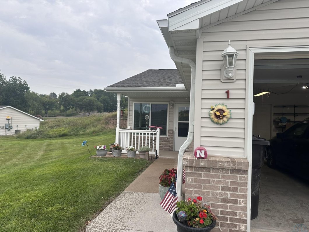 834327 1120 Meadow View Court