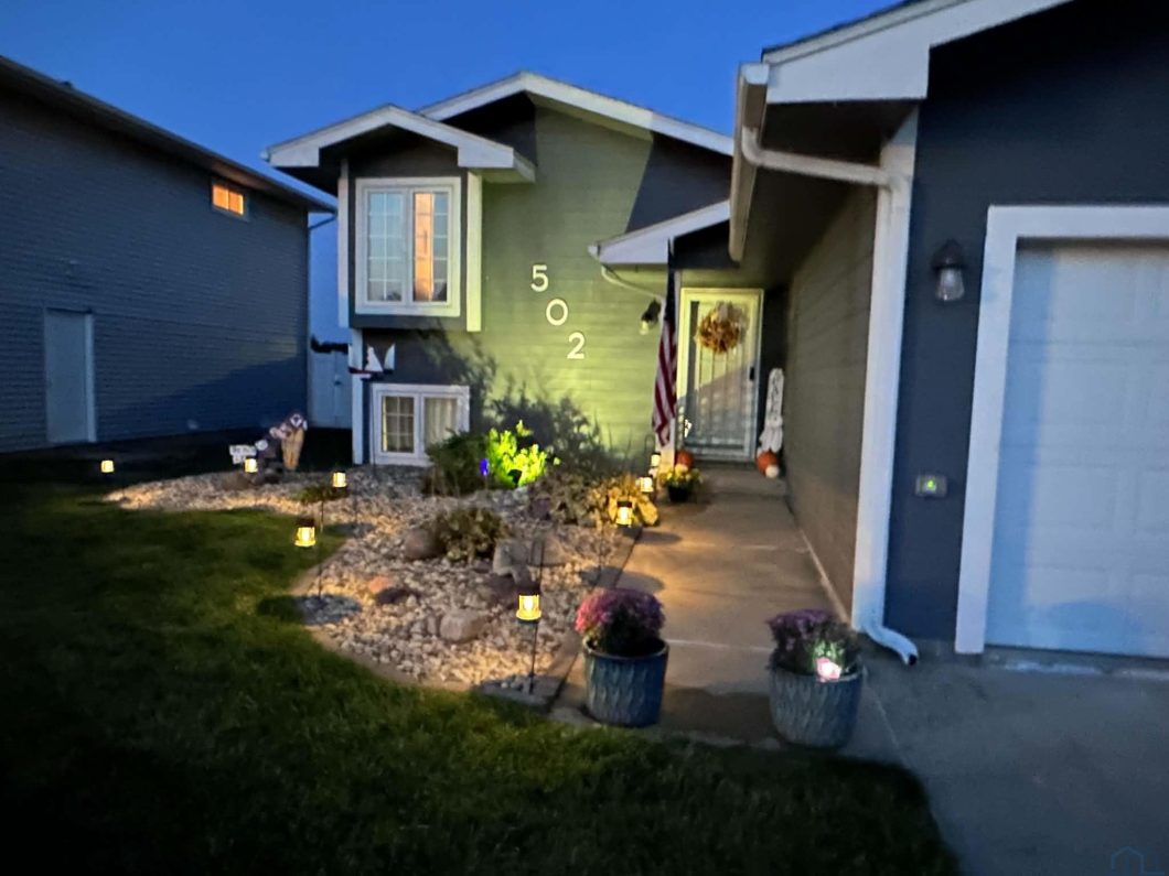 834347 502 Silver Lane